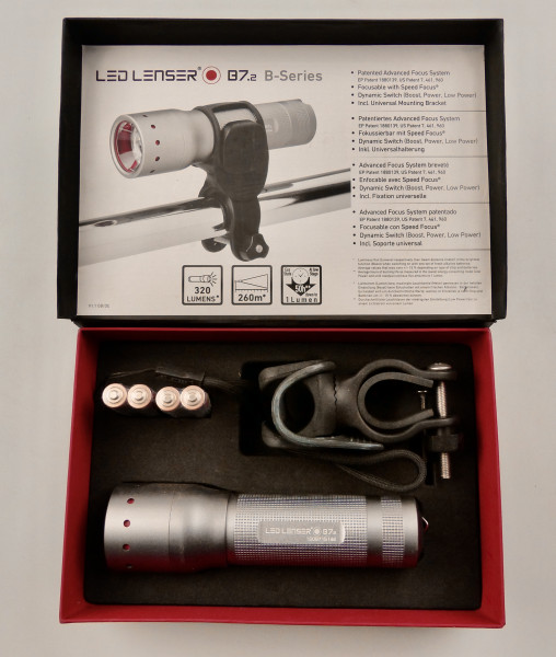 B WARE Ledlenser LED Taschenlampe inkl. Universalhalterung Fahrradlampe silber B7.2 C013